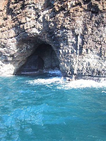 Foto Höhlen in der Steilküste