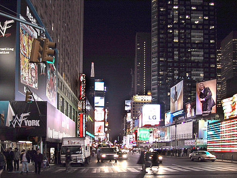 Times Square bei Nacht Fotos